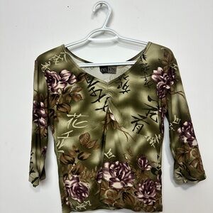 **UP to 50% OFF ** Y2K Green Floral V-Neck Women's Top